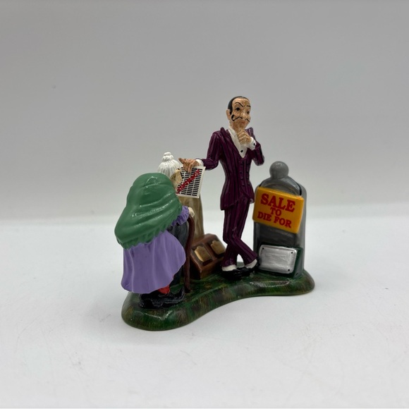 Dept 56 2006 Original Snow Village Halloween How About Our Lay-Away Plan 54711 - Picture 8 of 12